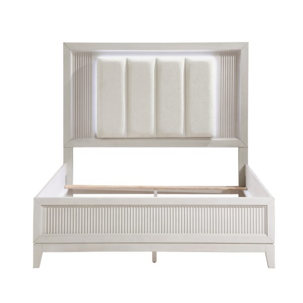 HE-1326-1  Queen Bed