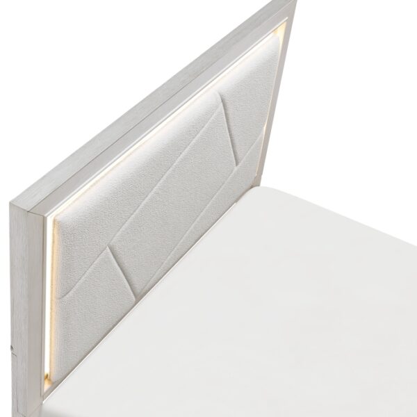 HE-1355-1  Queen Bed