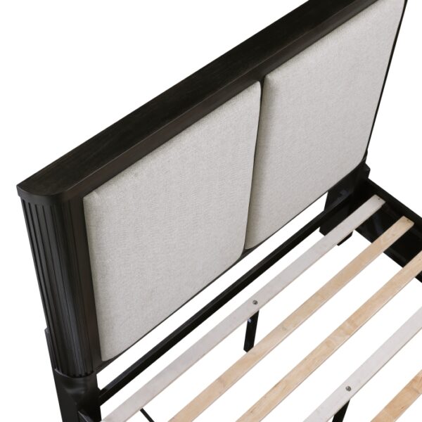 HE-1381-1  Queen Platform Bed with Footboard Storage
