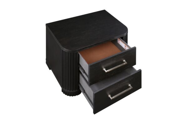 1381 Bedroom Gilbert Collection 4pc Set (QB+NS+DR+MR)