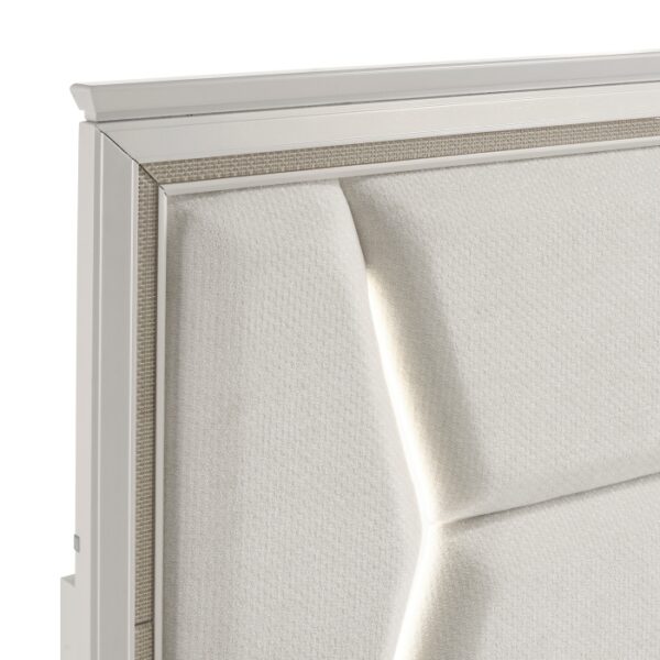 HE-1383-1  Queen Bed