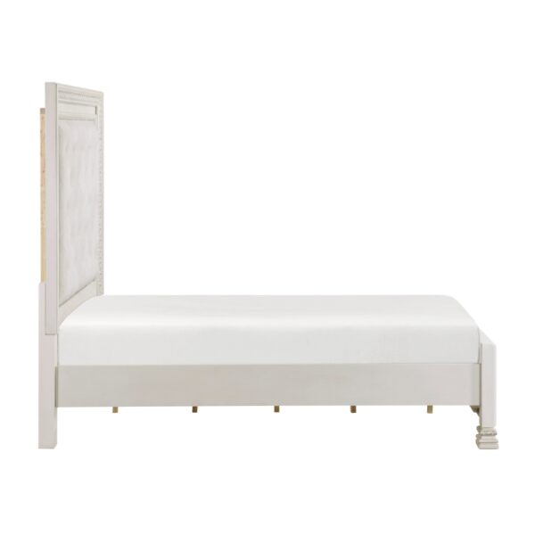 HE-1596-1  Queen Bed