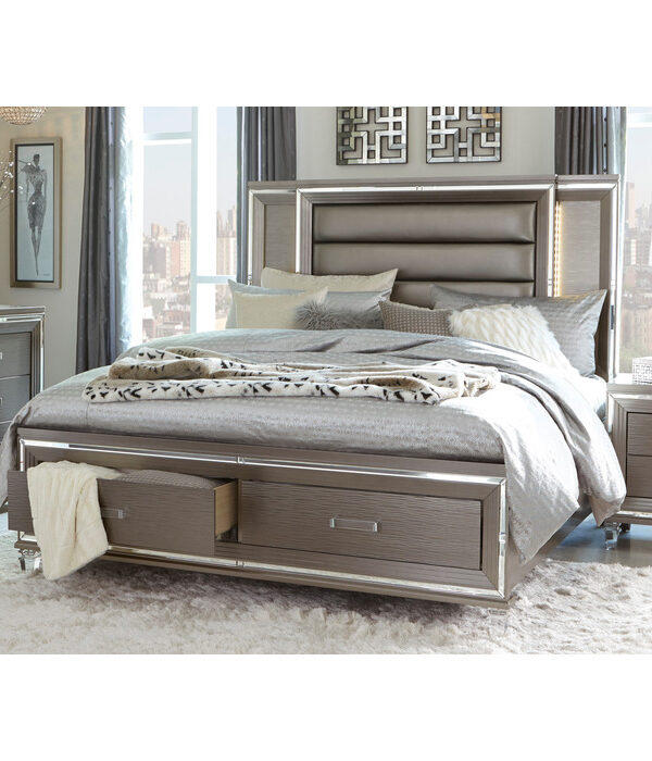 + *(3) E. KING PLFM BED, FB ST