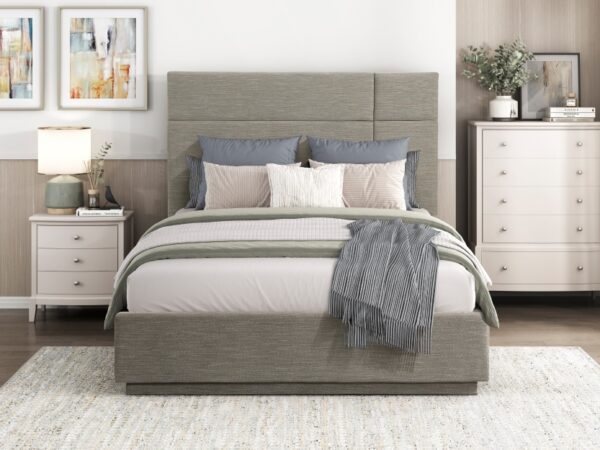 2319 Bedroom Paola Collection Queen Platform Bed