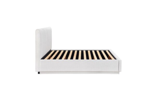 2320 Bedroom Mulvane Collection Queen Platform Bed