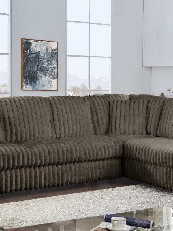 Lisbon Brown
2-Pc Sectional Reversible Chaise