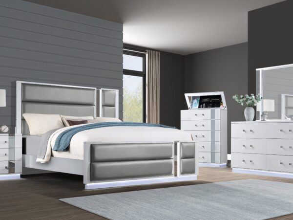 Hailey White & Gray King 4 Piece Set