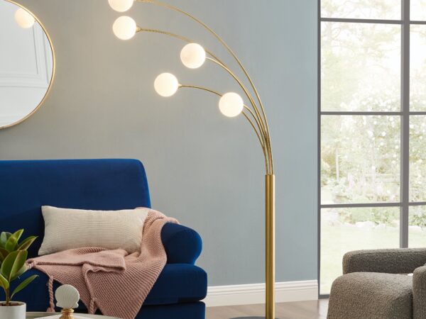 Anechdoche 5 Lights Floor Lamp // Gold and White
