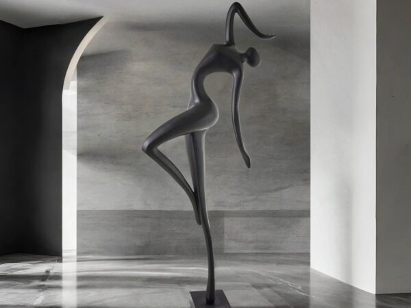 Grace in Motion Sculpture // Black