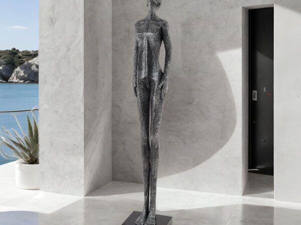 Silent Poise Sculpture // Black