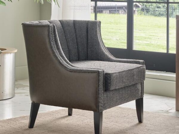 HAMES ACCENT CHAIR (HAMES BROWN)