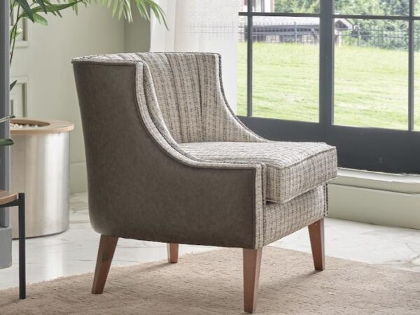 HAMES ACCENT CHAIR (HAMES CREAM)
