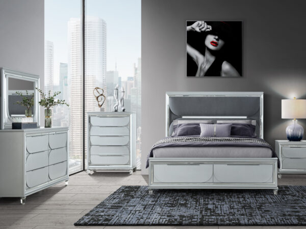 Caleb Silver 4 PC Queen Bedroom Set