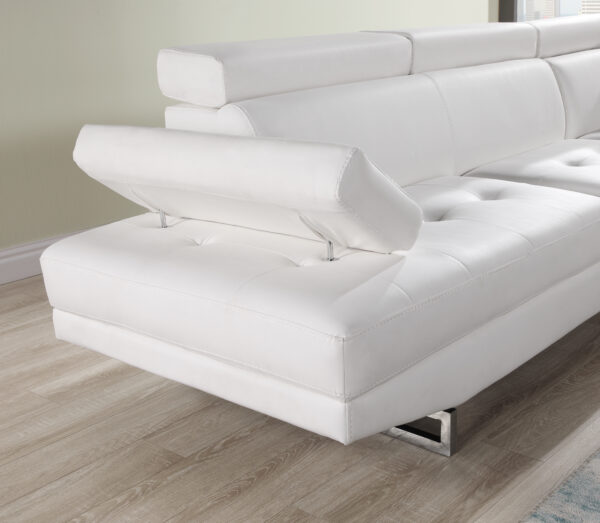 U9784 White Sectional