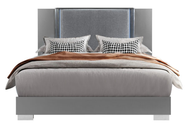 Ylime Smooth Silver King Bed