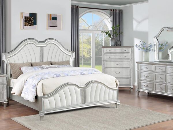 B505 - Izabella Queen Footboard