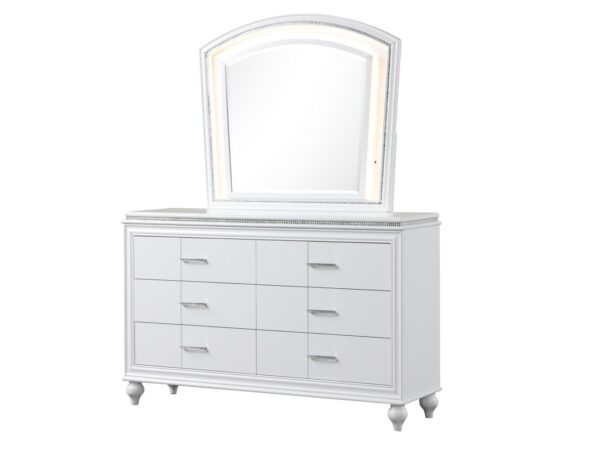 B520 - Sally White MIRROR W/ LED