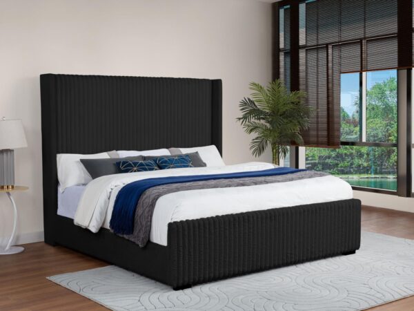 B826 - Gianni Black Queen Bed