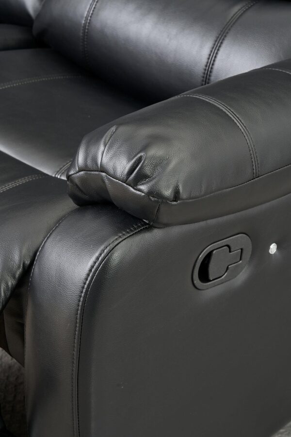 L470 - Sergio ( Black ) LAF Rec Loveseat W/ Console,Speaker,LED