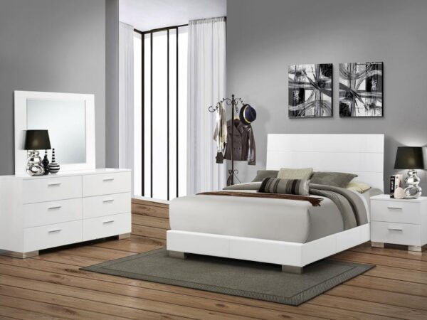 Felicity 4-piece Eastern King Bedroom Set White High Gloss