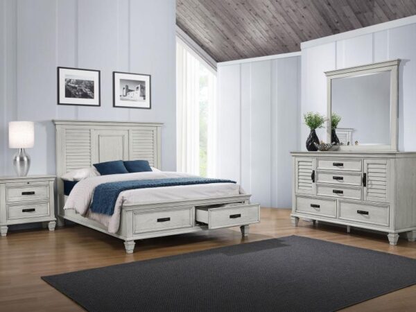 Franco 4-piece Eastern King Bedroom Set Distressed White
