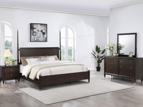 Emberlyn 4-piece Eastern King Bedroom Set Brown