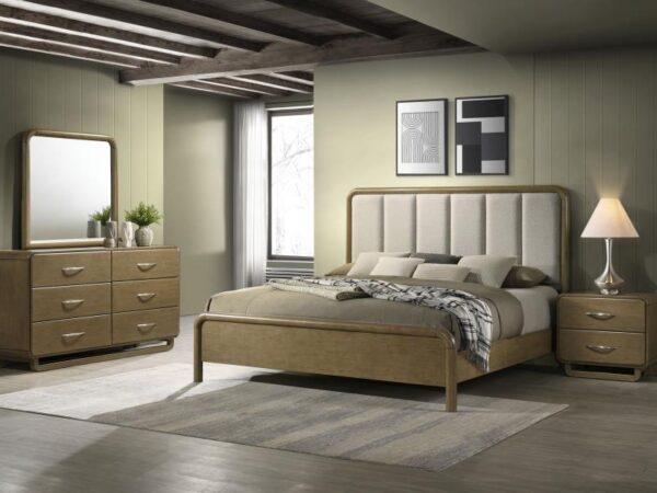Amsbury 4-piece Eastern King Bedroom Set Nutmeg