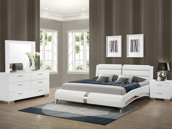 Jeremaine 4-piece California King Bedroom Set White