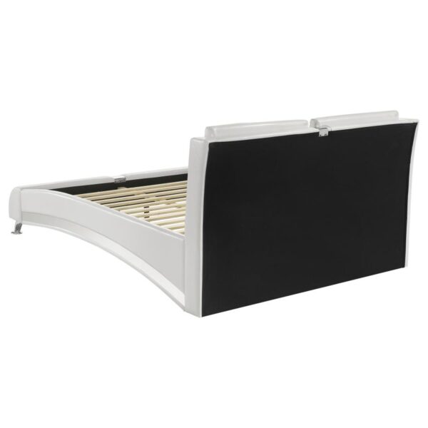 Jeremaine Upholstered Queen Sleigh Bed White