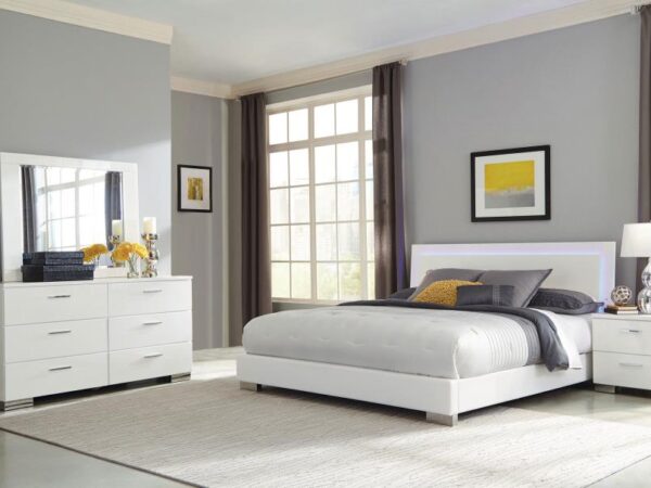 Felicity 4-piece Queen Bedroom Set White High Gloss