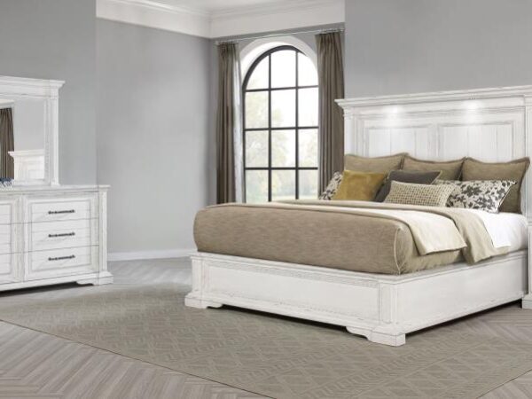 McKinney 4-piece Queen Bedroom Set Vintage White