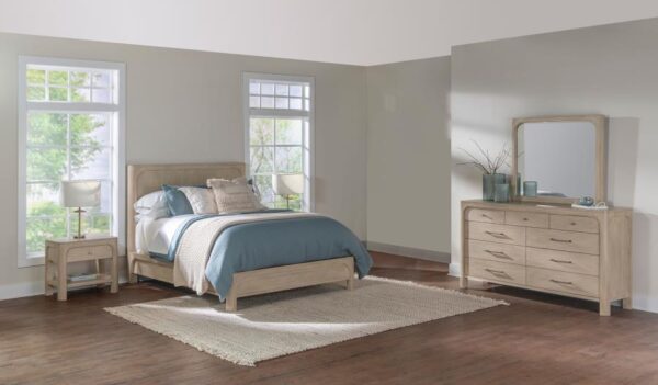 Solano 4-piece Eastern King Bedroom Set Weathered Mango