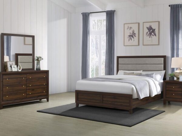 Welsley 4-piece Queen Bedroom Set Walnut