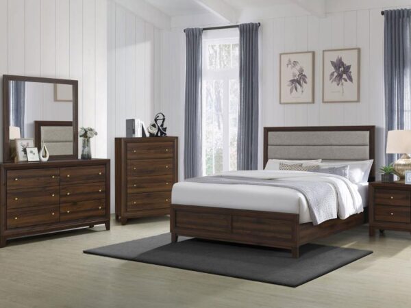 Welsley 5-piece Queen Bedroom Set Walnut