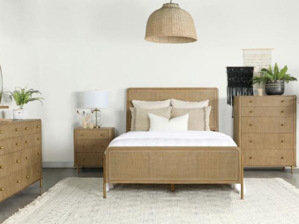 Arini 5-piece Queen Bedroom Set Sand Wash and Natural Cane