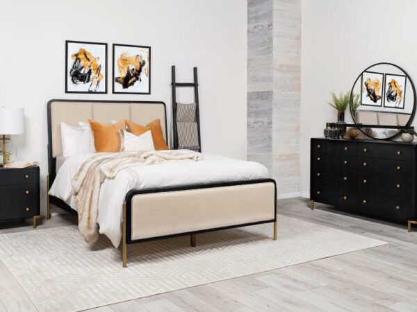 Arini 4-piece Queen Bedroom Set Cream and Black