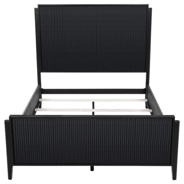 Brookmead Wood Queen Panel Bed Black