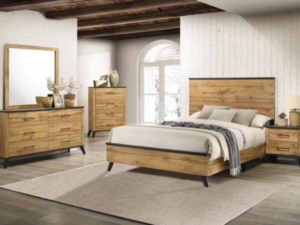 Kaywood 5-piece Eastern King Bedroom Set Natural Pine