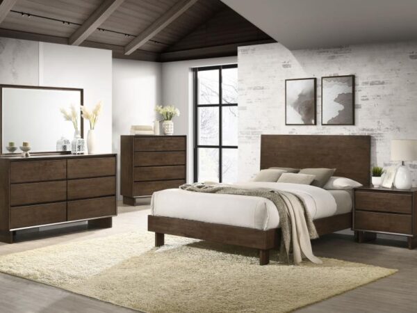 Glenwood 5-piece Queen Bedroom Set Warm Brown
