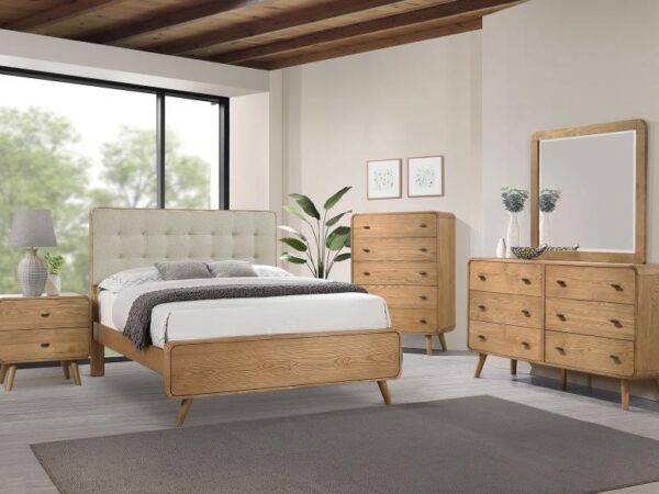 Robyn 5-piece Eastern King Bedroom Set Light Ash