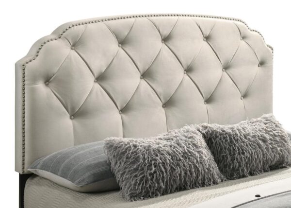 Marianna 4-drawer Upholstered Eastern King Storage Bed Cream