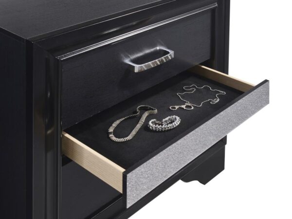 Queen Bedroom Set Black Miranda 4-piece