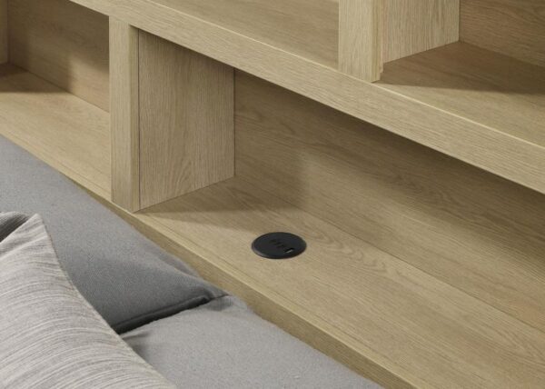 Queen Bedroom Set Light Oak Hendricks 4-piece