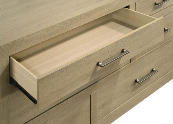 Queen Bedroom Set Light Oak Hendricks 4-piece