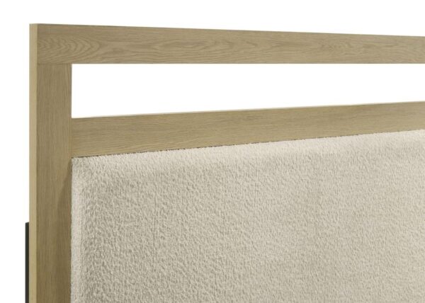 Queen Bedroom Set Light Oak Hendricks 4-piece