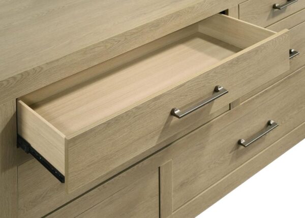 Queen Bedroom Set Light Oak Hendricks 4-piece