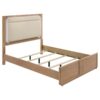 Queen Bedroom Set Light Oak Leanne 4-piece