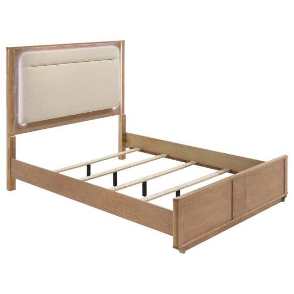Queen Bedroom Set Light Oak Leanne 4-piece