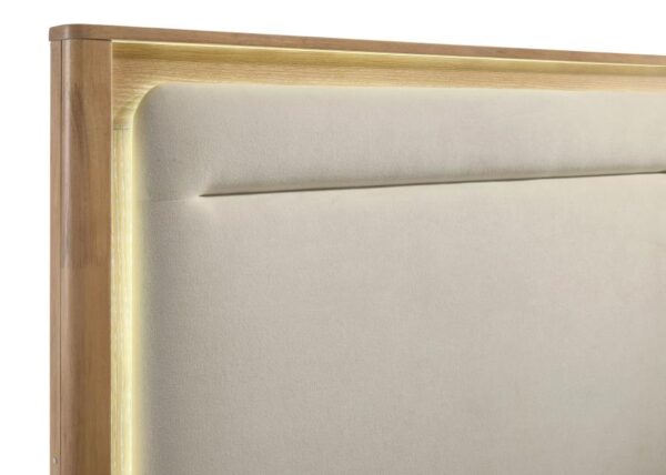 Queen Bedroom Set Light Oak Leanne 4-piece