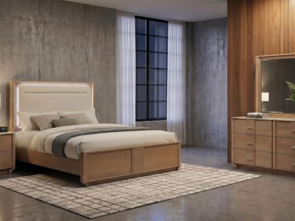 Queen Bedroom Set Light Oak Leanne 4-piece